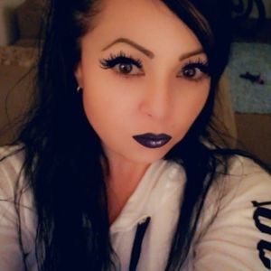 Meet your Posher, Adriana